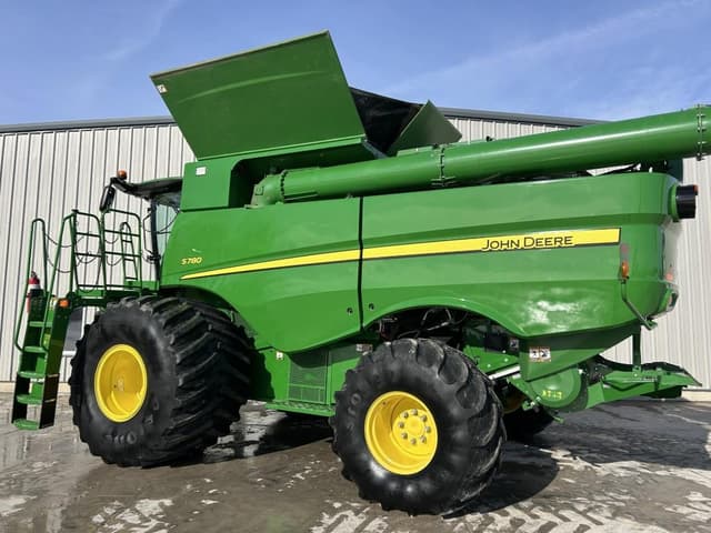 Image of John Deere S780 equipment image 4