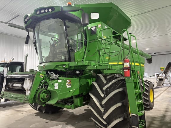 2019 John Deere S780 Equipment Image0