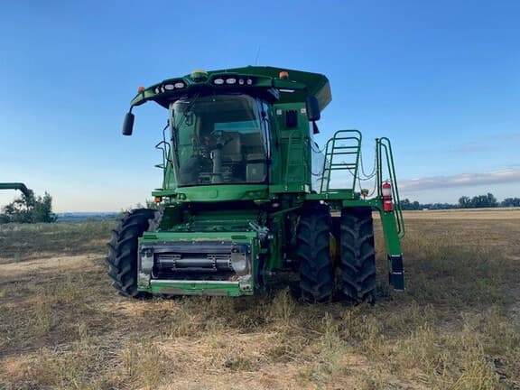 Image of John Deere S780 equipment image 1