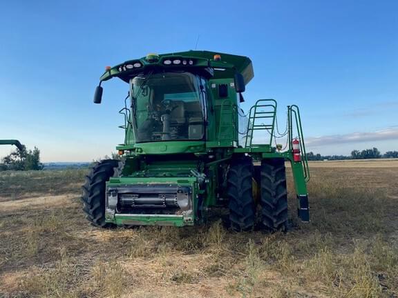 Image of John Deere S780 equipment image 2