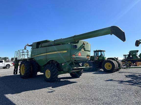 Image of John Deere S780 equipment image 3