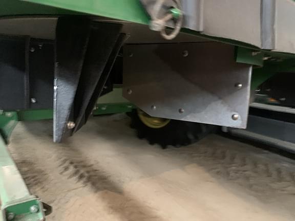 Image of John Deere S780 equipment image 4