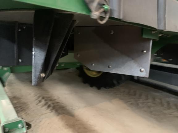 Image of John Deere S780 equipment image 4