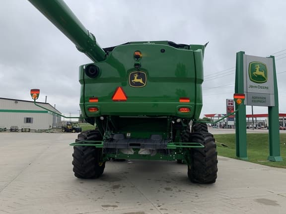Image of John Deere S780 equipment image 4