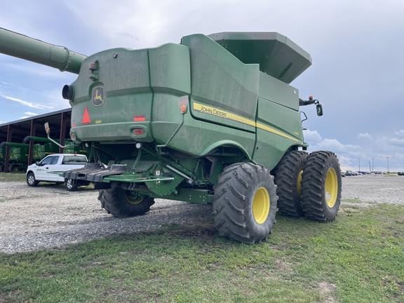 Image of John Deere S780 equipment image 4