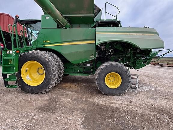 Image of John Deere S780 equipment image 3