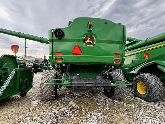 Image of John Deere S780 equipment image 3