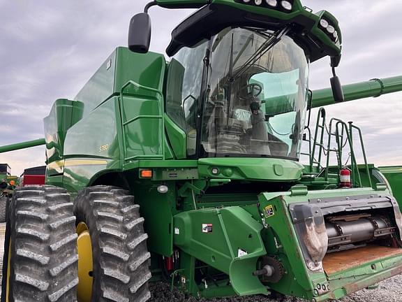 Image of John Deere S780 equipment image 1
