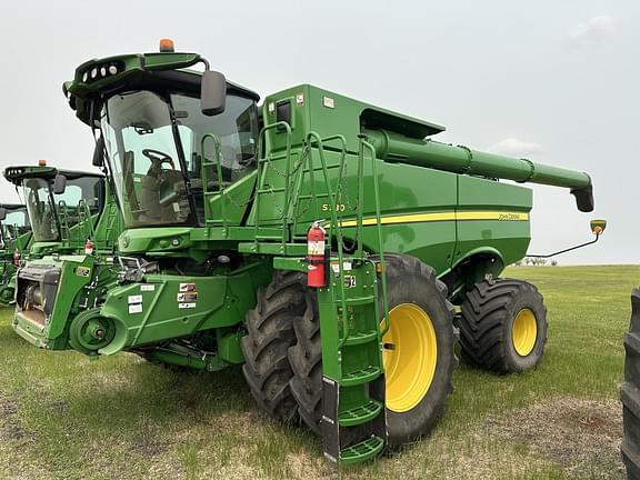 Image of John Deere S780 equipment image 1
