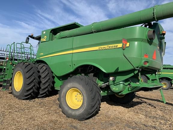 Image of John Deere S780 equipment image 1
