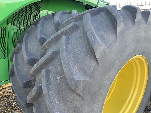 Image of John Deere S780 equipment image 4