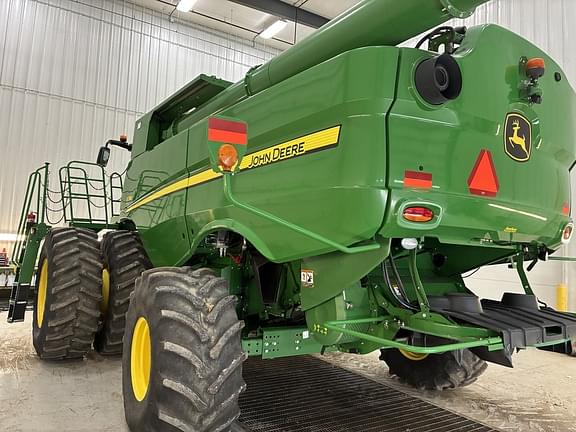 Image of John Deere S780 equipment image 2