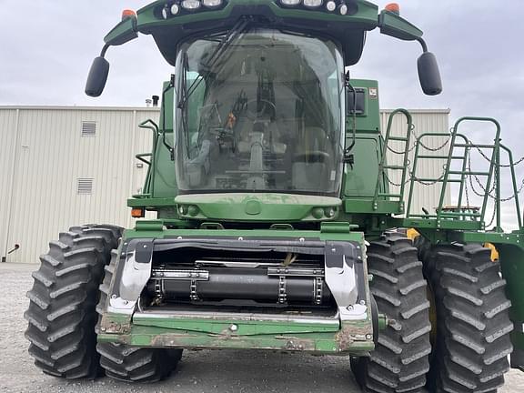 Image of John Deere S780 equipment image 1