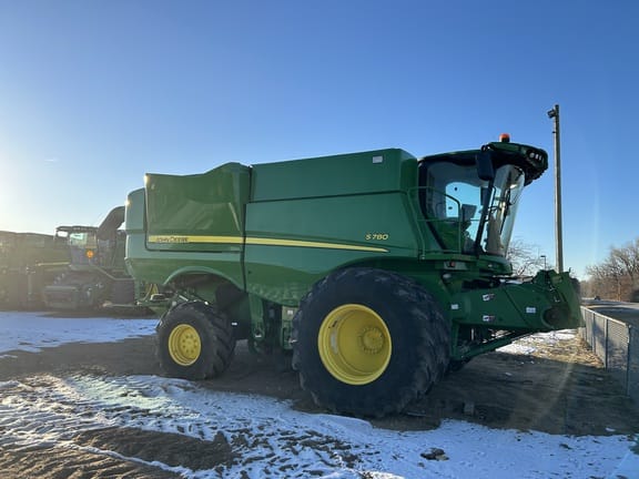 2019 John Deere S780 Equipment Image0