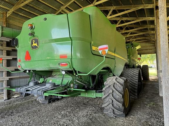 Image of John Deere S780 equipment image 2