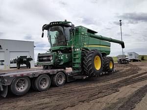 2019 John Deere S780 Image