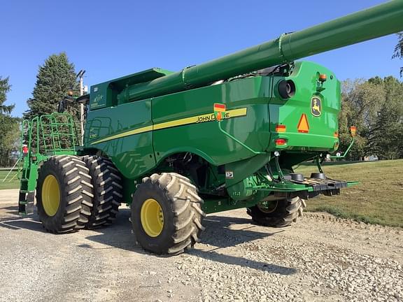 Image of John Deere S780 equipment image 2