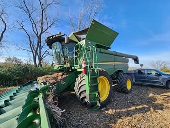 2019 John Deere S780 Equipment Image0