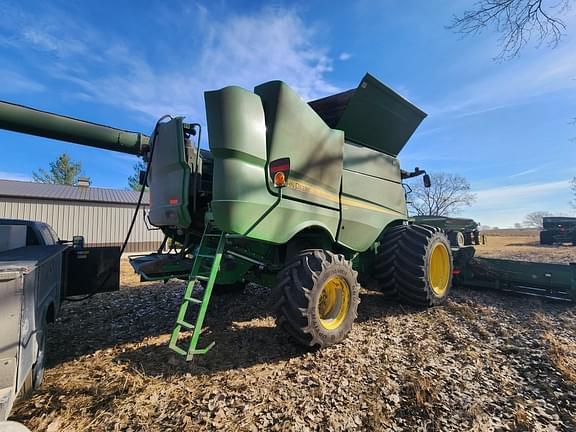 Image of John Deere S780 equipment image 1