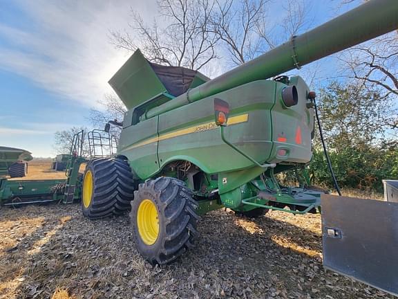 Image of John Deere S780 equipment image 3