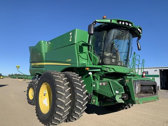 Image of John Deere S780 equipment image 1