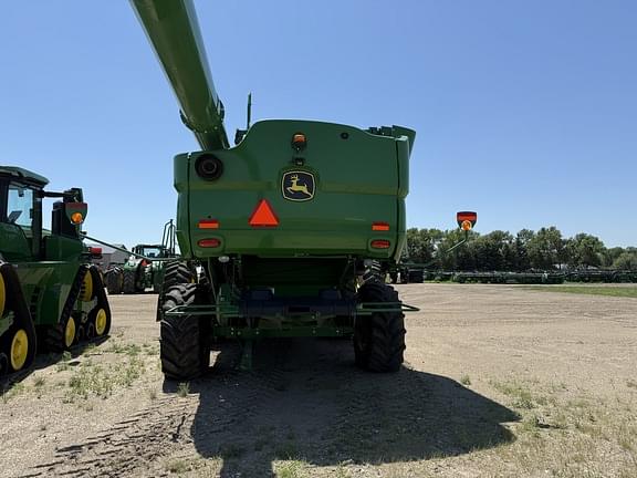 Image of John Deere S780 equipment image 1
