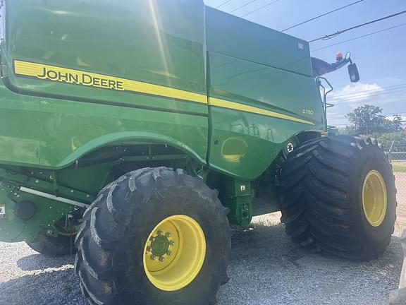 Image of John Deere S780 equipment image 3