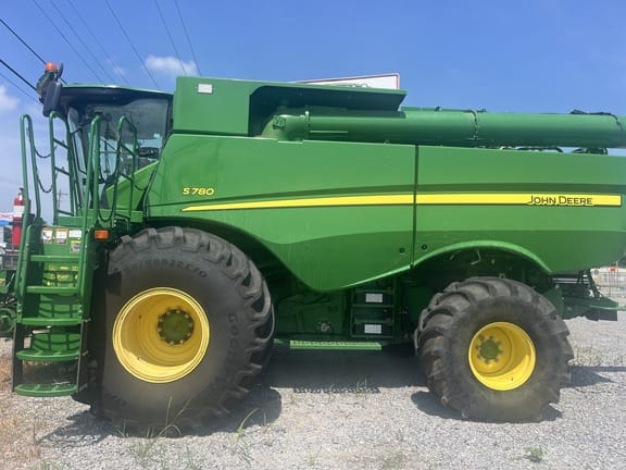 Main image John Deere S780