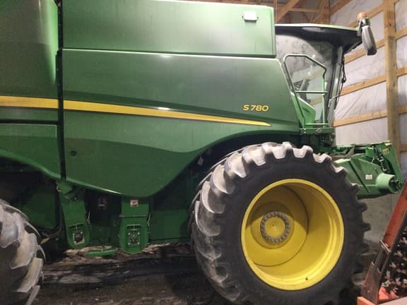 Image of John Deere S780 equipment image 2