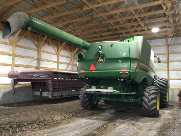 Image of John Deere S780 equipment image 1