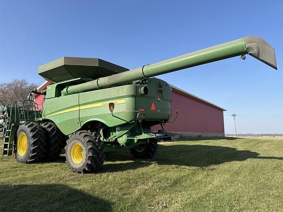 Image of John Deere S780 equipment image 4