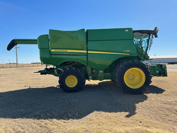 Main image John Deere S780