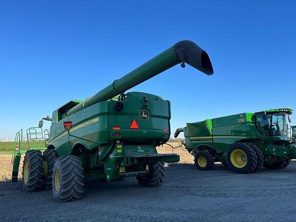 Image of John Deere S780 equipment image 1