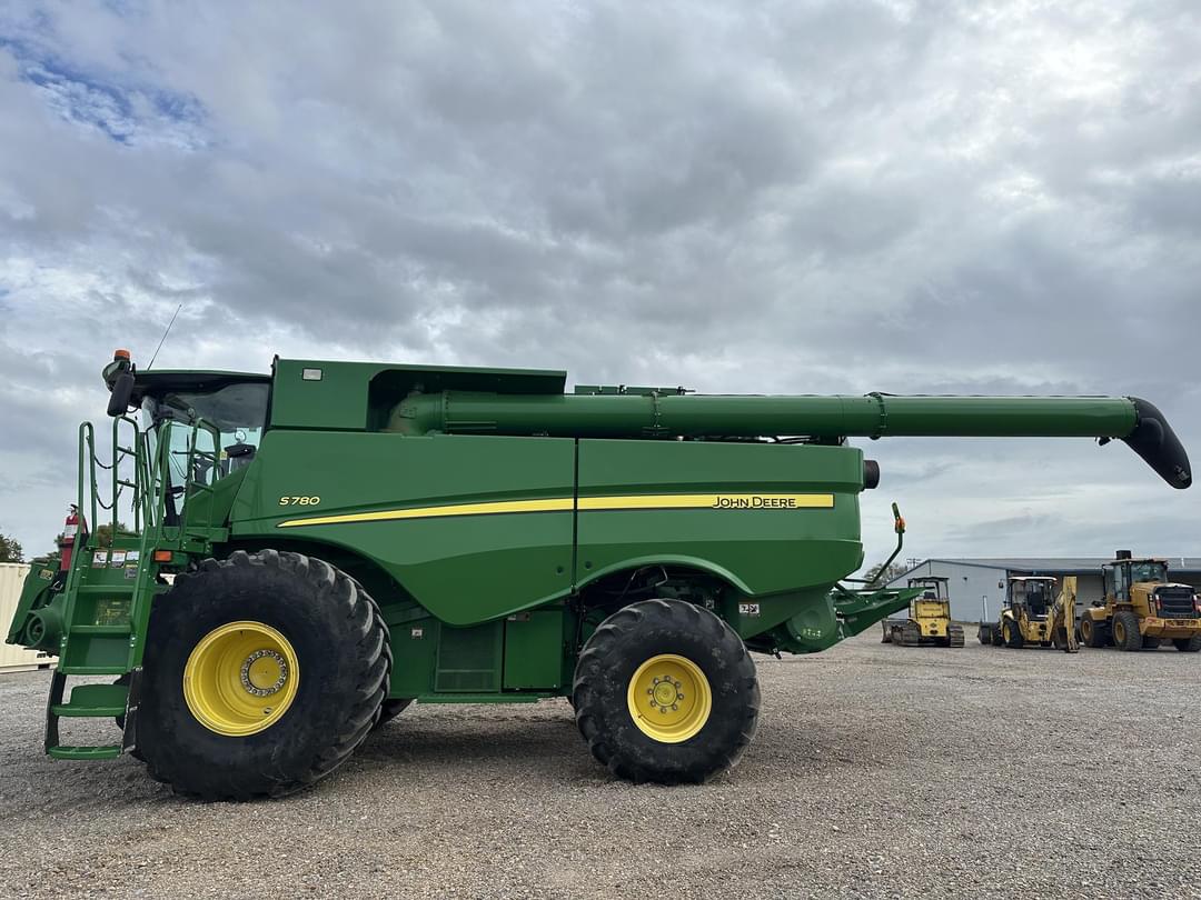 Image of John Deere S780 Primary image
