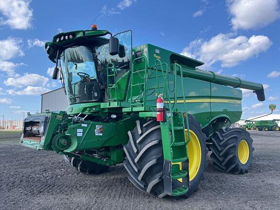 Image of John Deere S780 Primary image