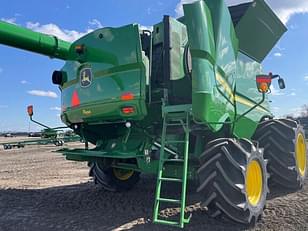 Main image John Deere S780 19