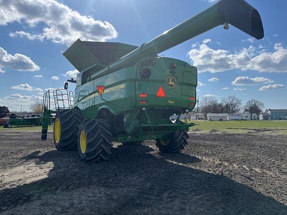 Image of John Deere S780 equipment image 2