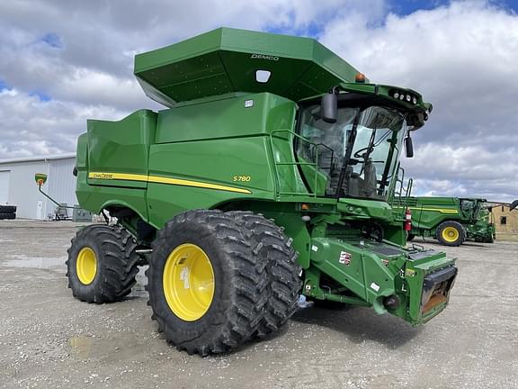 Image of John Deere S780 Primary image