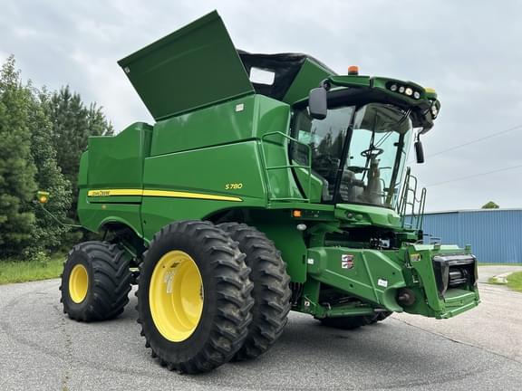 Image of John Deere S780 equipment image 2