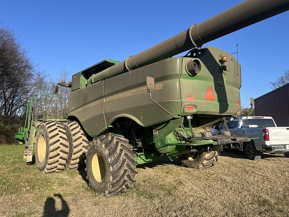 Image of John Deere S780 equipment image 4