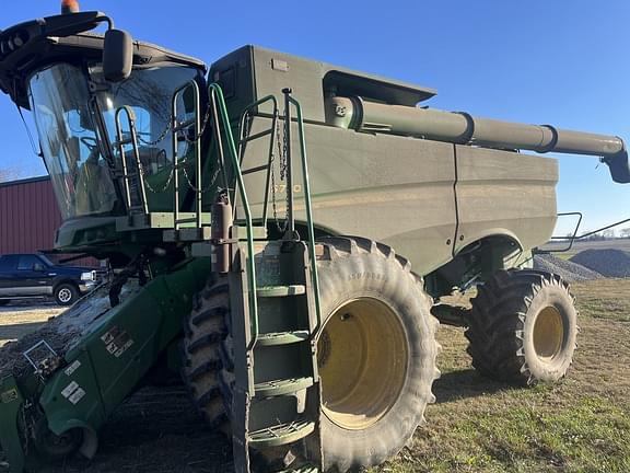 Image of John Deere S780 equipment image 2