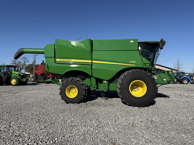 Image of John Deere S780 equipment image 1