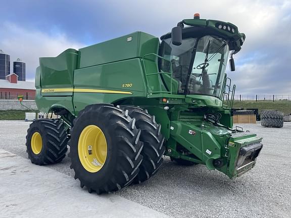 Image of John Deere S780 equipment image 1