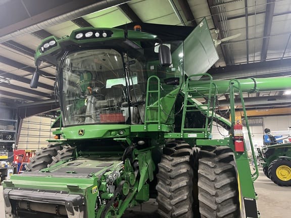 2019 John Deere S780 Equipment Image0