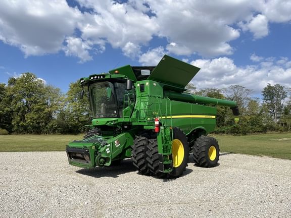2019 John Deere S780 Equipment Image0