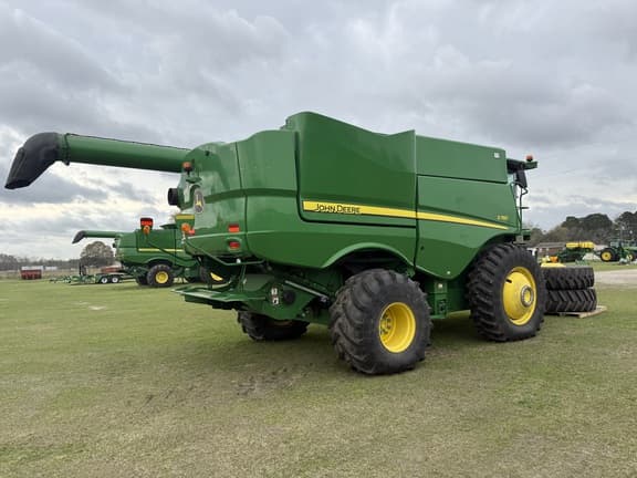 Image of John Deere S780 equipment image 2