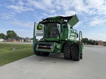 Main image John Deere S780