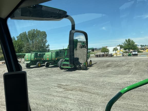 Image of John Deere S780 equipment image 2