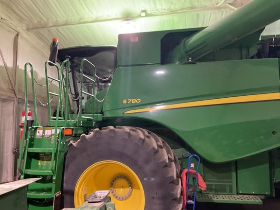2019 John Deere S780 Equipment Image0