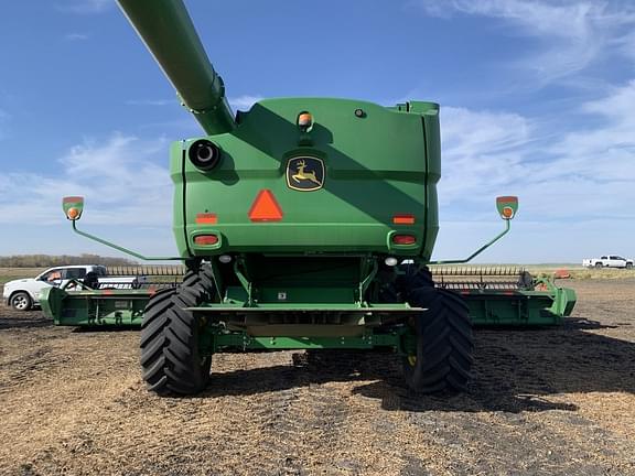 Image of John Deere S780 equipment image 2